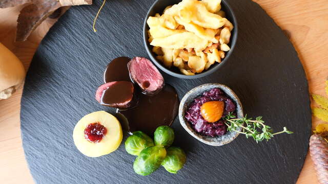 Wildfahrt & Weinbegleitung im Berghotel Mettmen