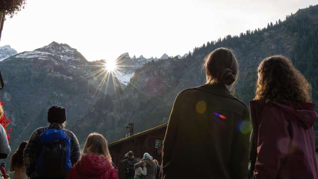 Sonnenereignis im Martinsloch in Elm